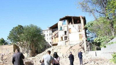 В Одесі обвалилася частина житлового будинку (ВІДЕО)