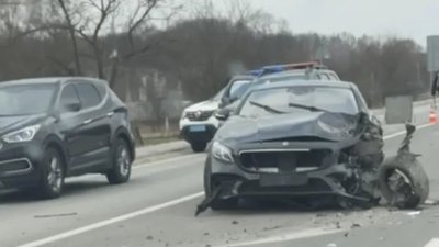 На Львівщині не розминулись вантажівки