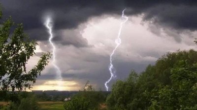 Жителів Львівщини попередили про продовження дощової погоди