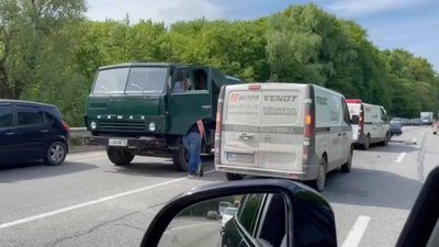 На об’їзній дорозі Львова зупинився рух транспорту (ВІДЕО)