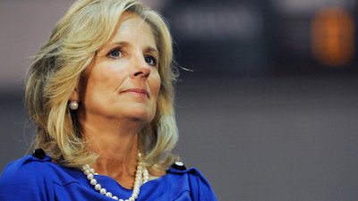 Перша леді США Джилл Байден зараз перебуває із візитом в Ужгороді