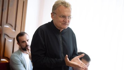 Садовий нарешті прийшов у суд (ВІДЕО)