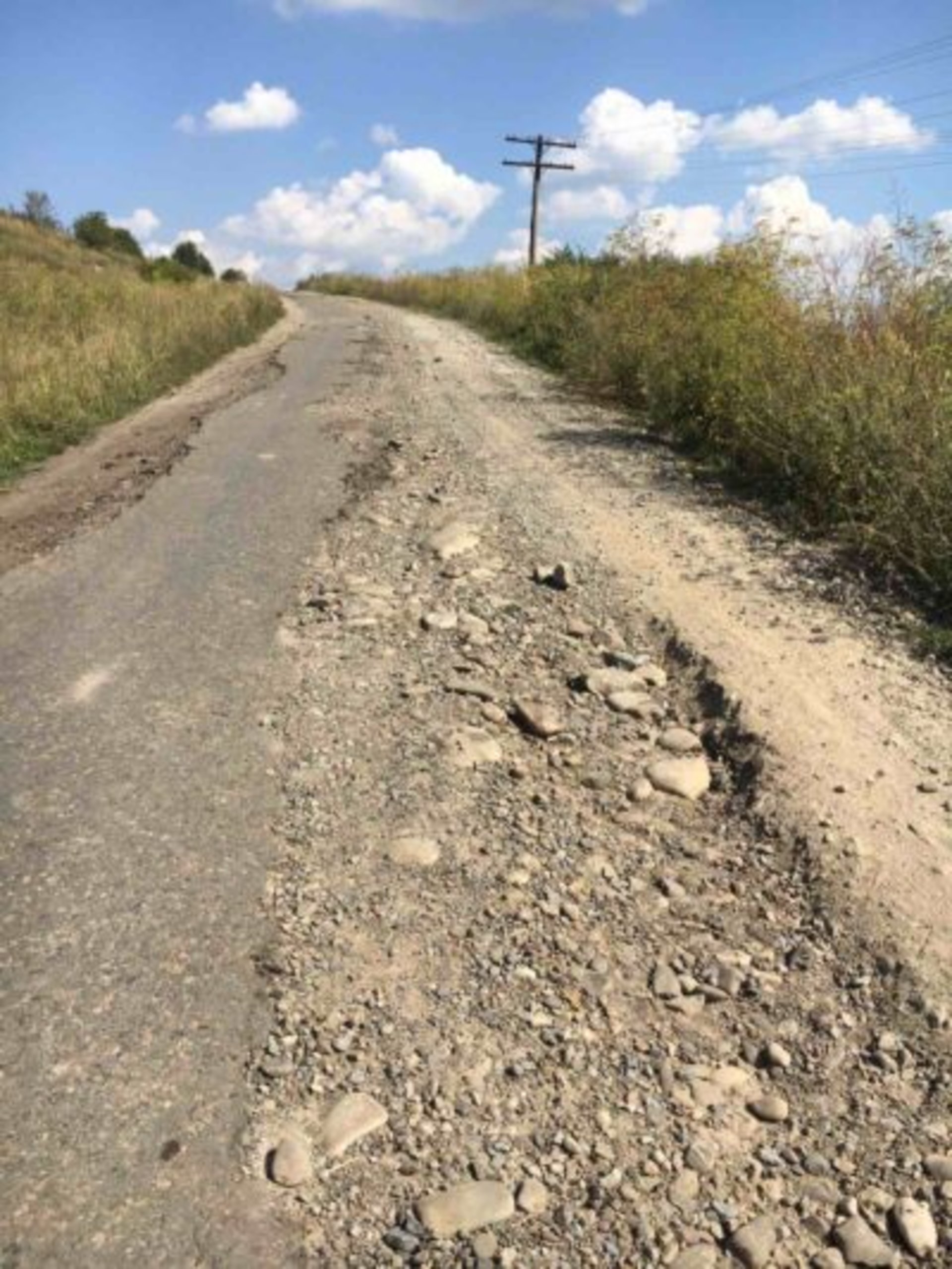 Дорога від села Біле до сусіднього села Дунаїв