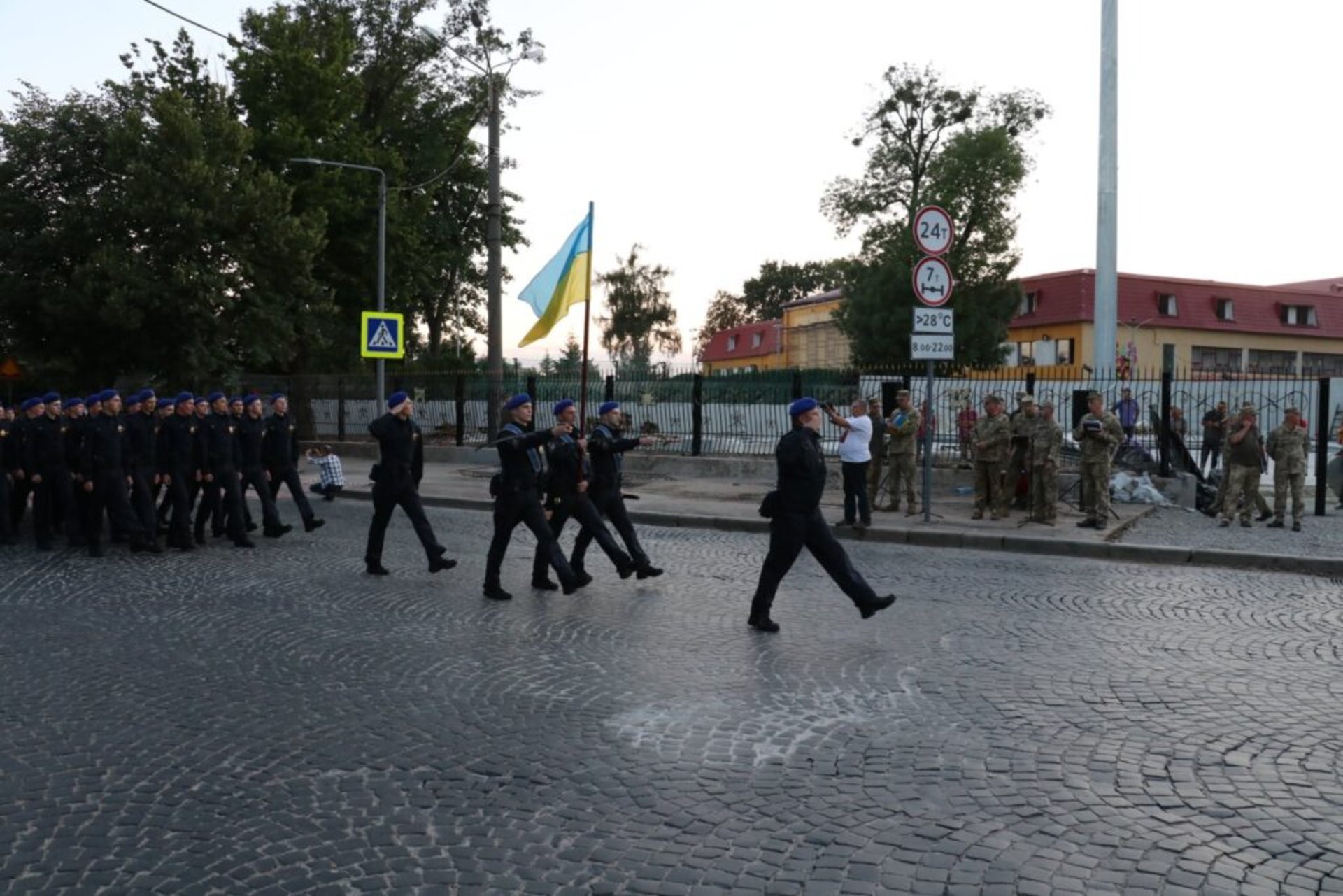 У Львові прапор піднімуть на найвищий флагшток за 12 мільйонів гривень, фото Павла Ткачука