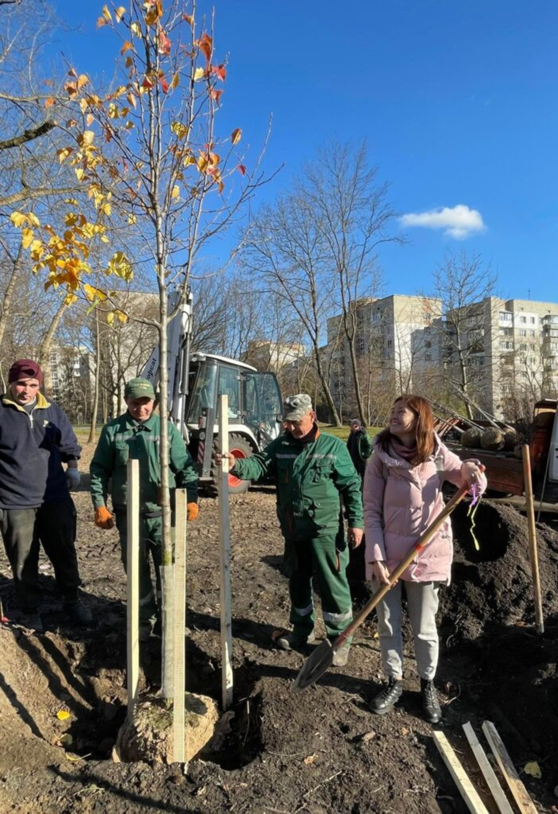 У Замарстинівському парку висадять понад тисячу рослин