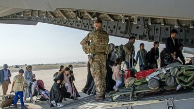 Україна планує евакуювати з Афганістану 120 своїх громадян