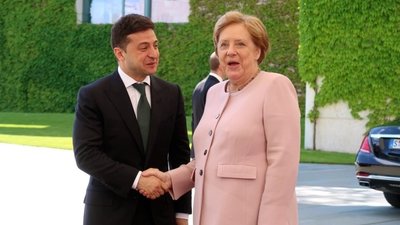 Меркель стало зле на зустрічі із Зеленським