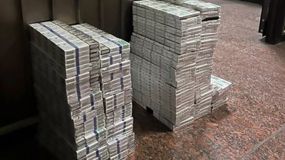 У «Ягодині» викрили схованку з 700 пачками
