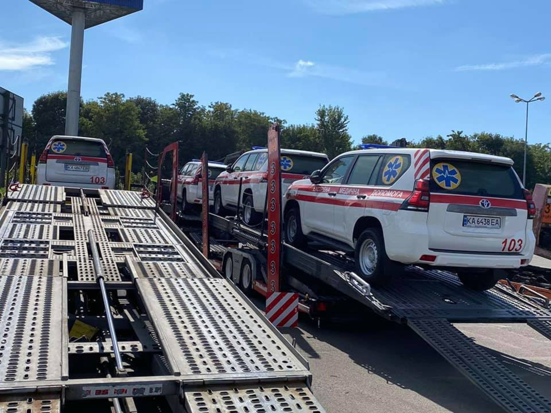 На Львівщині мeдики їздитимyть нa Toyota Land Cruiser Prado