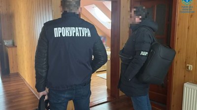 На Львівщині судитимуть інспекторку митниці