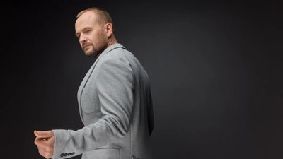 Павло Табаков презентує пісню на пронизливу лірику Каменяра