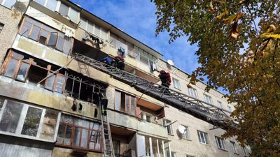 У ДСНС розповіли подробиці пожежі у Новояворівську (ФОТО, ВІДЕО)