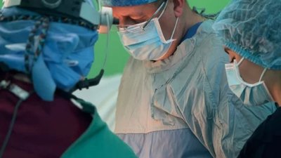 У Центрі дитячої медицини пересадили нирку 15-річному пацієнту
