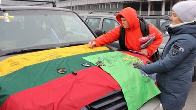 На Львівщину передали автомобілі для ЗСУ