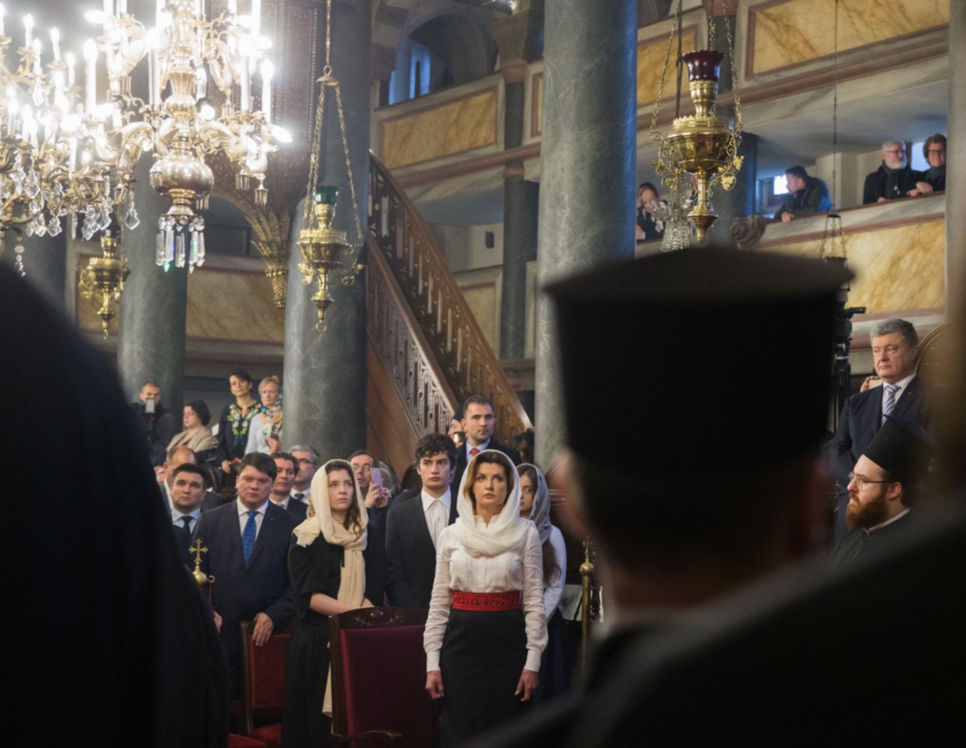 Молитва в Патріаршому Храмі Святого Георгія/"Твіттер" Петра Порошенка