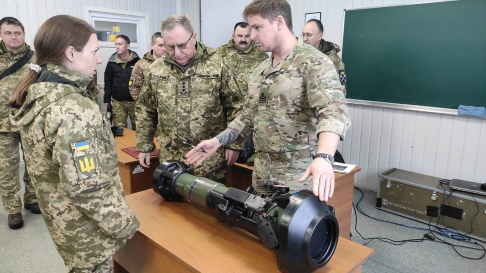 На Львівщину прибули британські ракетні комплекси NLAW, фото Павло Ткачук
