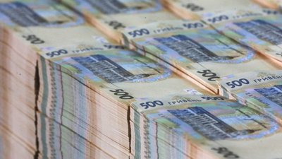 Підлеглим Садового ще й гроші платять: сітка зарплат у міській раді Львова