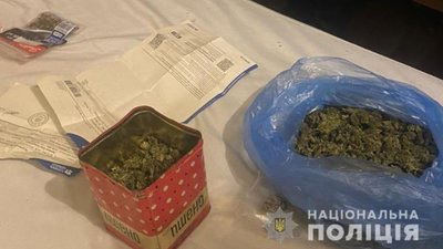 У центрі Львова затримали торговців марихуаною та канабісом