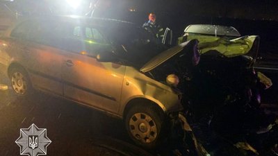 На трасі Київ - Чоп перекрили одну смугу для руху (ФОТО)