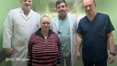 67-річна мешканка Борислава три місяці проходила зі зламаним хребтом