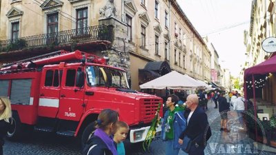 У центрі Львова мало не вибухнув будинок (ФОТО)