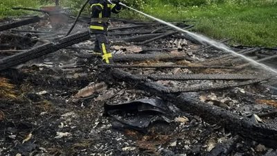 На Львівщині блискавка влучила у будинок (ФОТО)