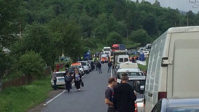 На Львівщині селяни перекрили трасу
