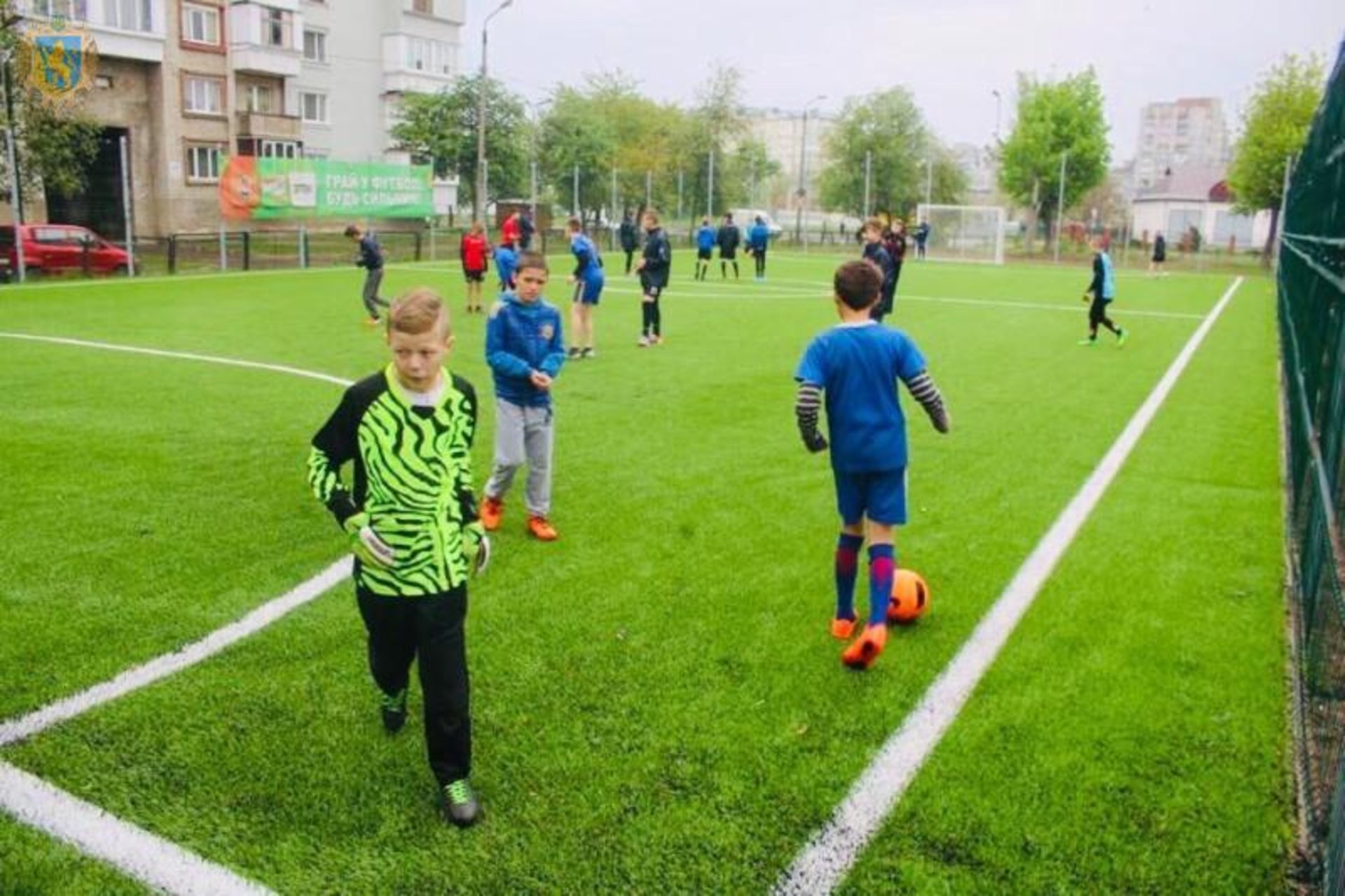 У Червонограді відкрили одразу два футбольні поля