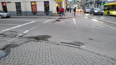 У Львові на Франка хочуть встановити стовпчики (ФОТО)