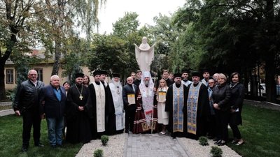 Епіфаній освятив у Львові фігуру Покрови Пресвятої Богородиці