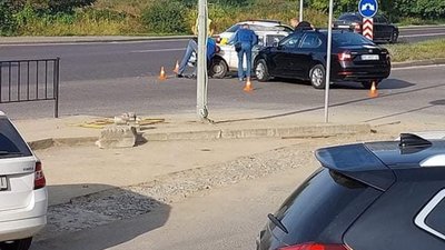 У Львові іномарка не розминулась із "Запорожцем" (ФОТО)