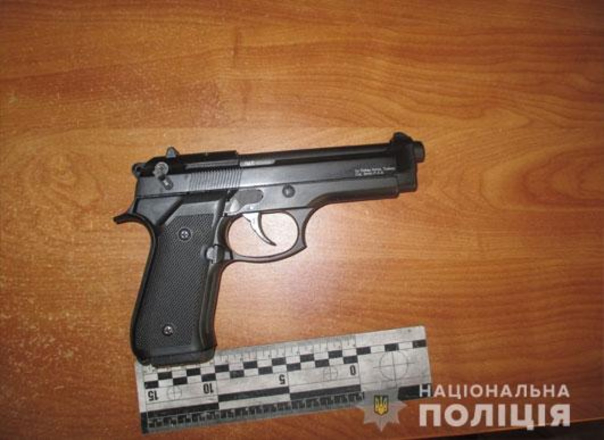 На Львівщині троє молодиків відлупцювали таксиста й викрали його автомобіль. Фото: Варта1