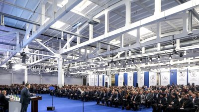 Вперше в історії ми маємо не паперові, а реальні гарантії нашої незалежності – Порошенко про українську армію