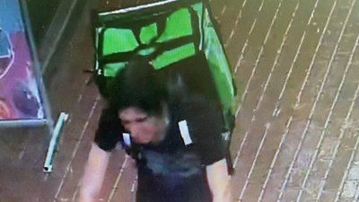 У Львові розшукують велосипедиста, який скоїв ДТП і втік (ВІДЕО)