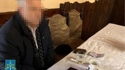На хабарі затримали заступника директора одного з держпідприємств Львівщини