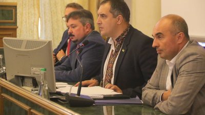 Львівська облрада пропонує надати статус учасника бойових дій військовим капеланам, які брали участь в АТО