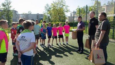 Футбольні команди Снятинки та Стебника привітали із Всеукраїнським днем футболу