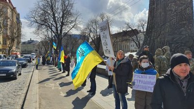 Садового і Ганущина закликають скликати позачергові сесії через капітуляцію у Мінську (ФОТОРЕПОРТАЖ)