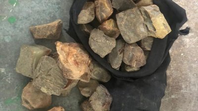 У Шегинях вилучили три кілограми бурштину (ФОТО)