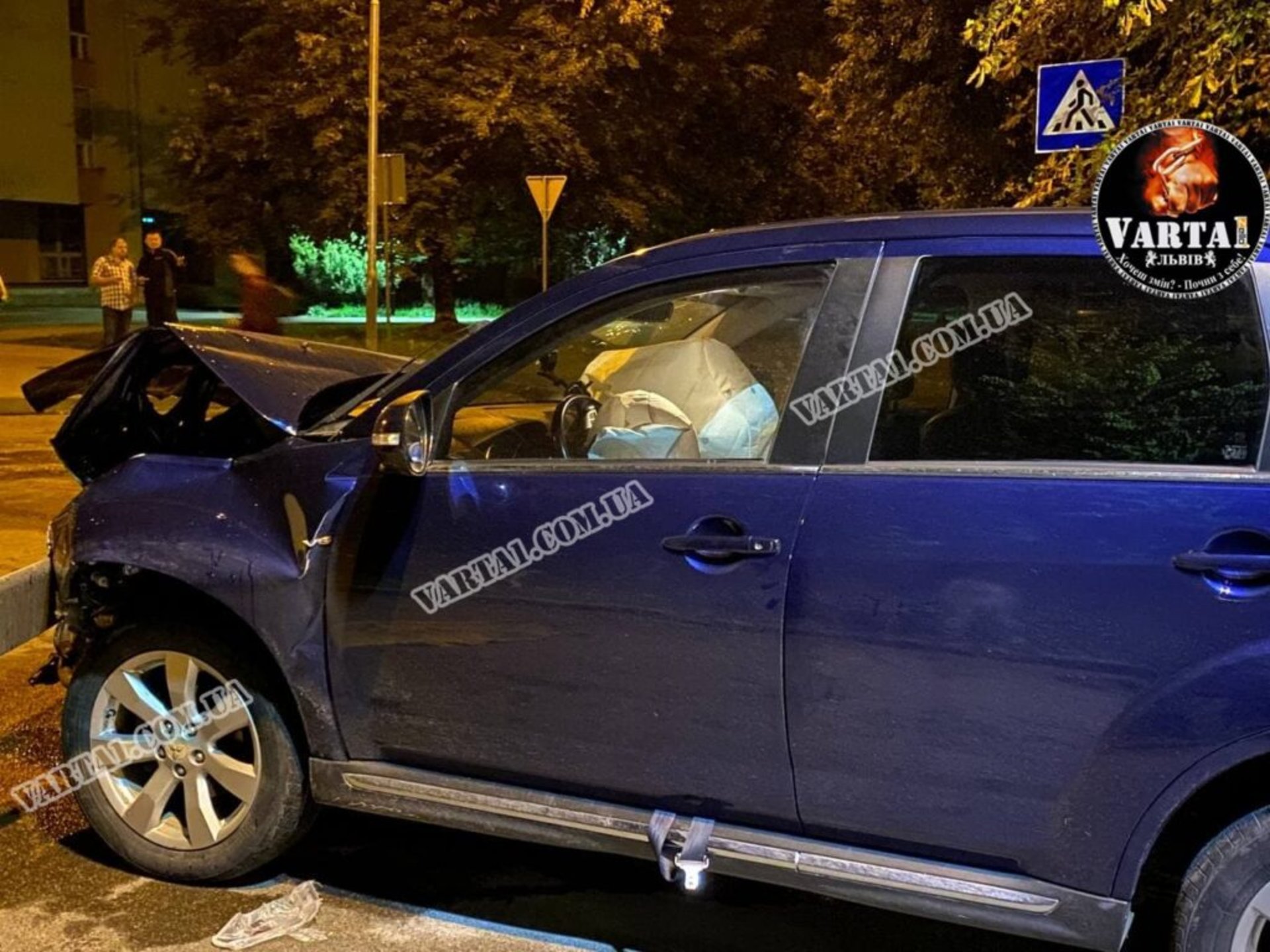 У Львові на вулиці Пулюя сталась потрійна ДТП