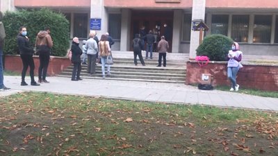 У Львові ніхто не цікавиться опитуванням Зеленського (ВІДЕО)