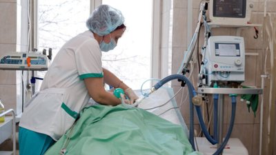 В Чернівецькій області через коронавірус у важкому стані перебуває 24 хворих