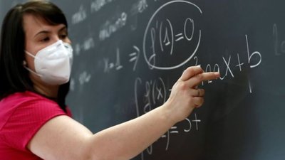 Анонсованого підвищення зарплат вчителям не буде: роз’яснення МОН