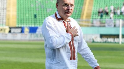 Садового викрили у брехні щодо кількості комунальних автобусів