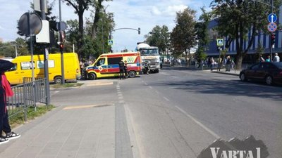 У Львові вантажівка на смерть збила чоловіка (ФОТО)