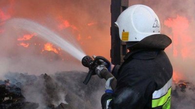 У Львові згорів будинок (ВІДЕО)