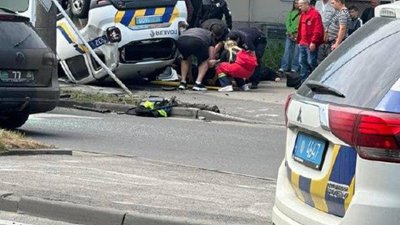 У Львові перекинувся автомобіль поліції (ФОТО, ВІДЕО)