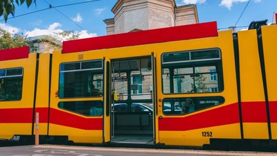 У Львові на маршрут виїхав новий трамвай