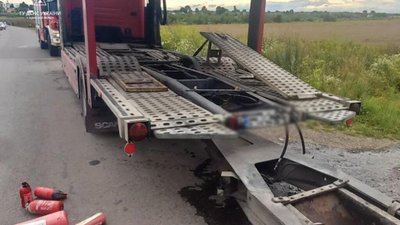 На Львівщині горіли два автомобілі (ФОТО)