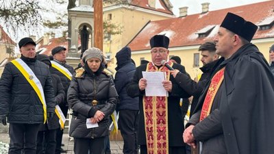 У Жовкві пройшла хресна хода
